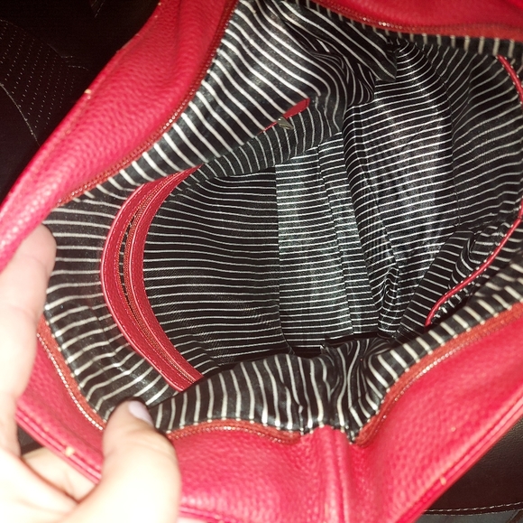 Red shoulder bag - Picture 3 of 3